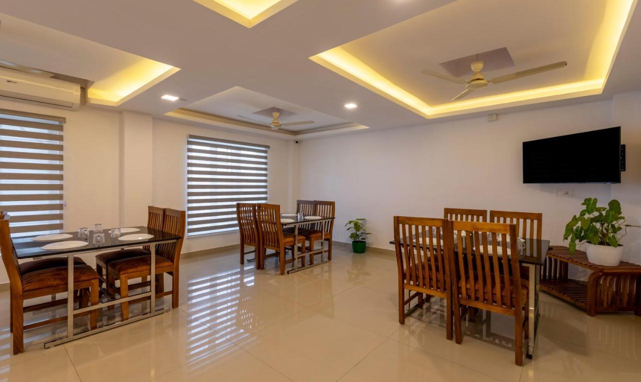Treebo Trend Airport Avenue Plaza Cochin Airport Hotell Kochi Eksteriør bilde