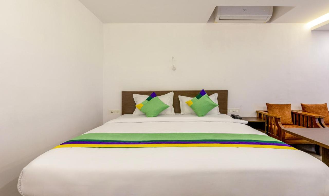 Treebo Trend Airport Avenue Plaza Cochin Airport Hotell Kochi Eksteriør bilde