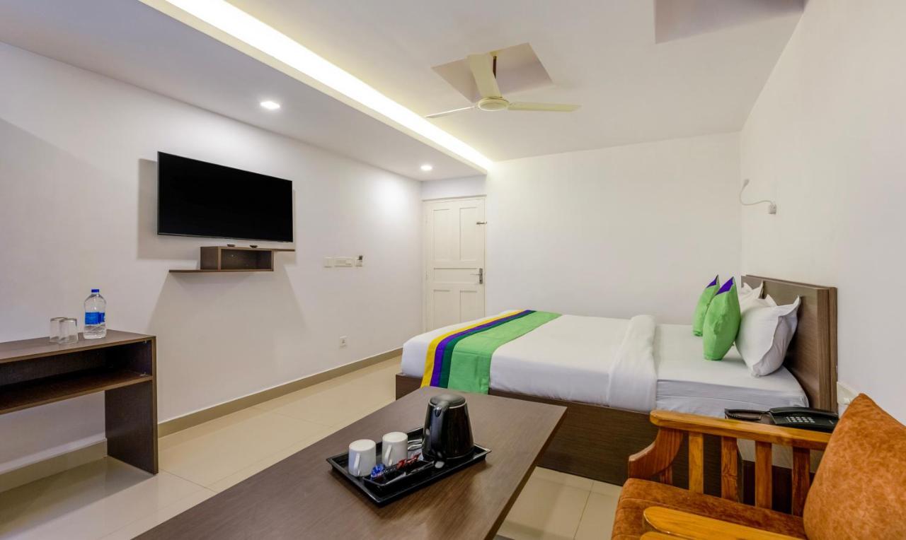 Treebo Trend Airport Avenue Plaza Cochin Airport Hotell Kochi Eksteriør bilde