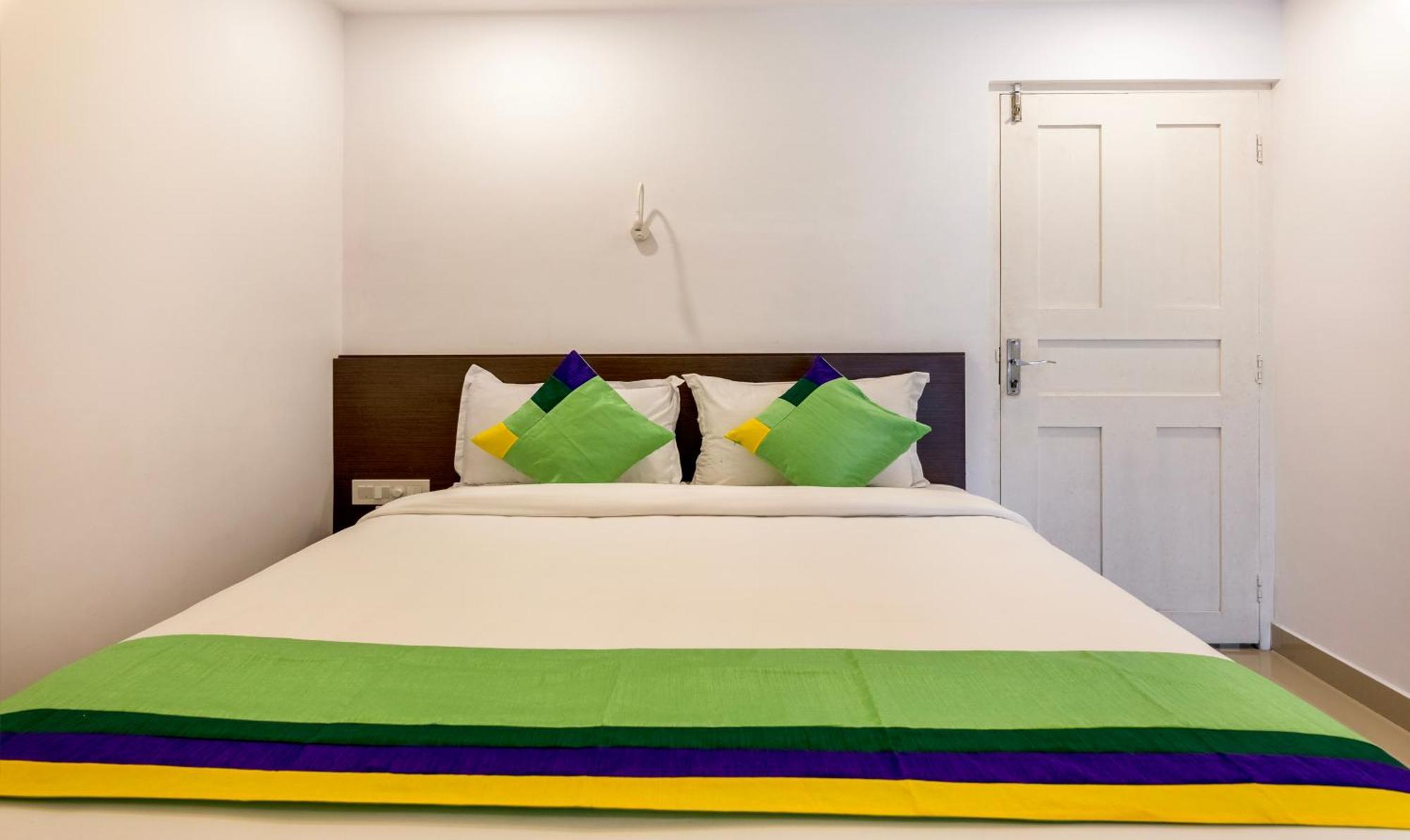 Treebo Trend Airport Avenue Plaza Cochin Airport Hotell Kochi Eksteriør bilde